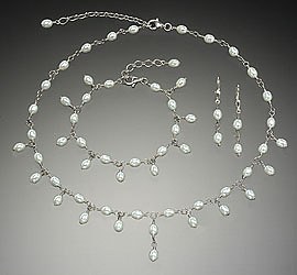 Scarlett necklace, Reese bracelet, Amber earrings pearl set