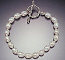 Toni pearl bracelet